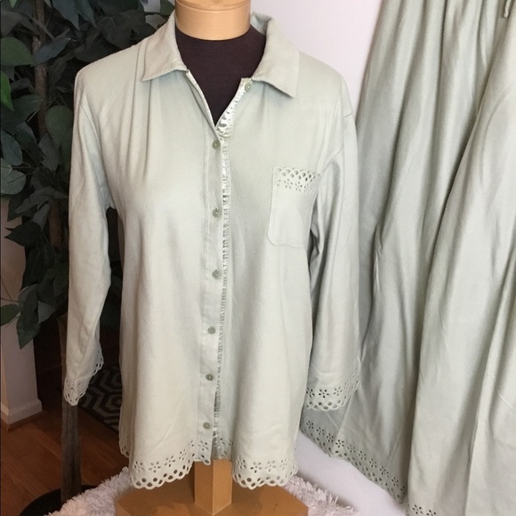 TJ Max green M 2 piece pajama set w/cutoff detail - Picture 15 of 15